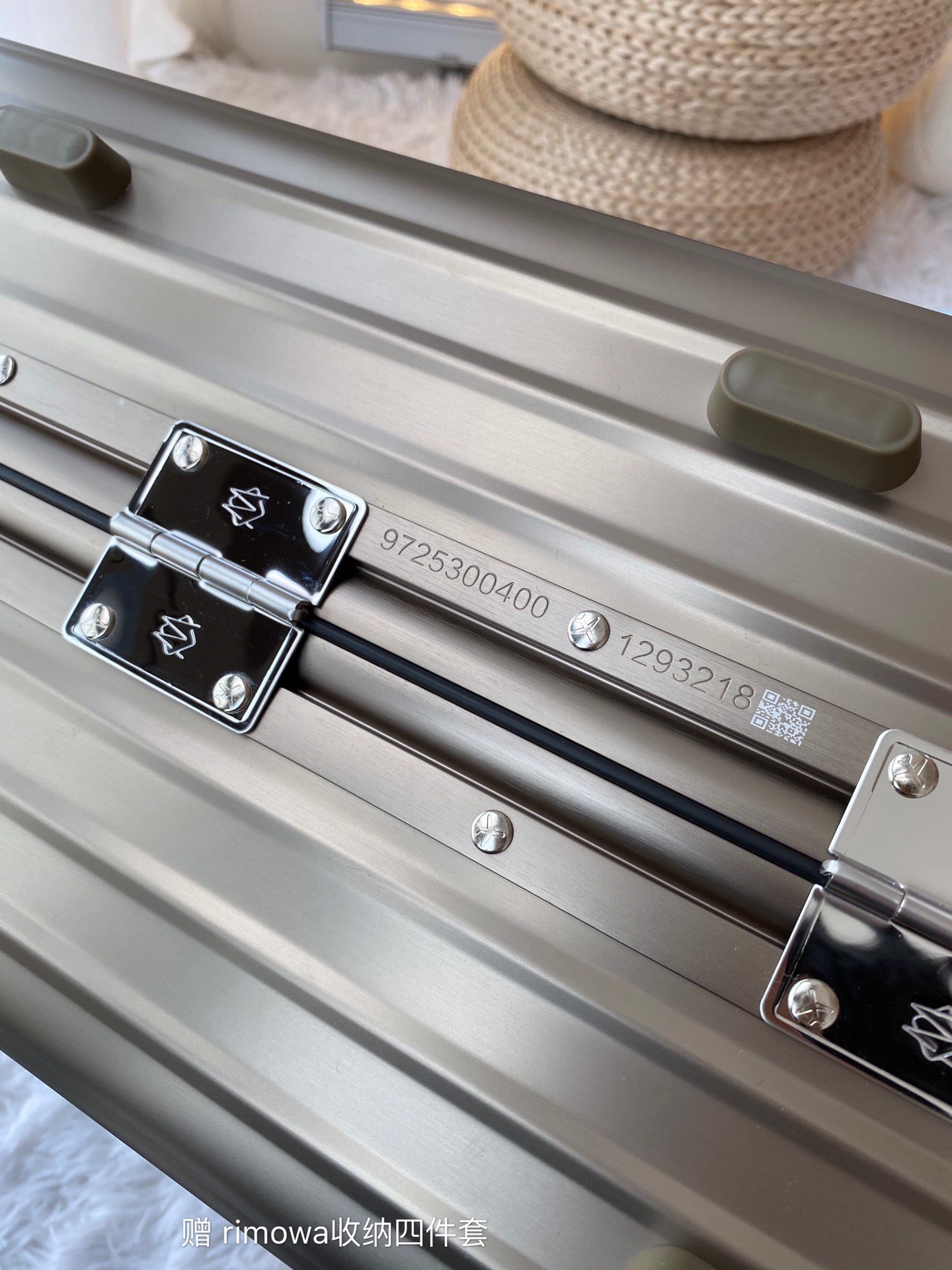 Rimowa Classic Cabin Suitcase - Image 6