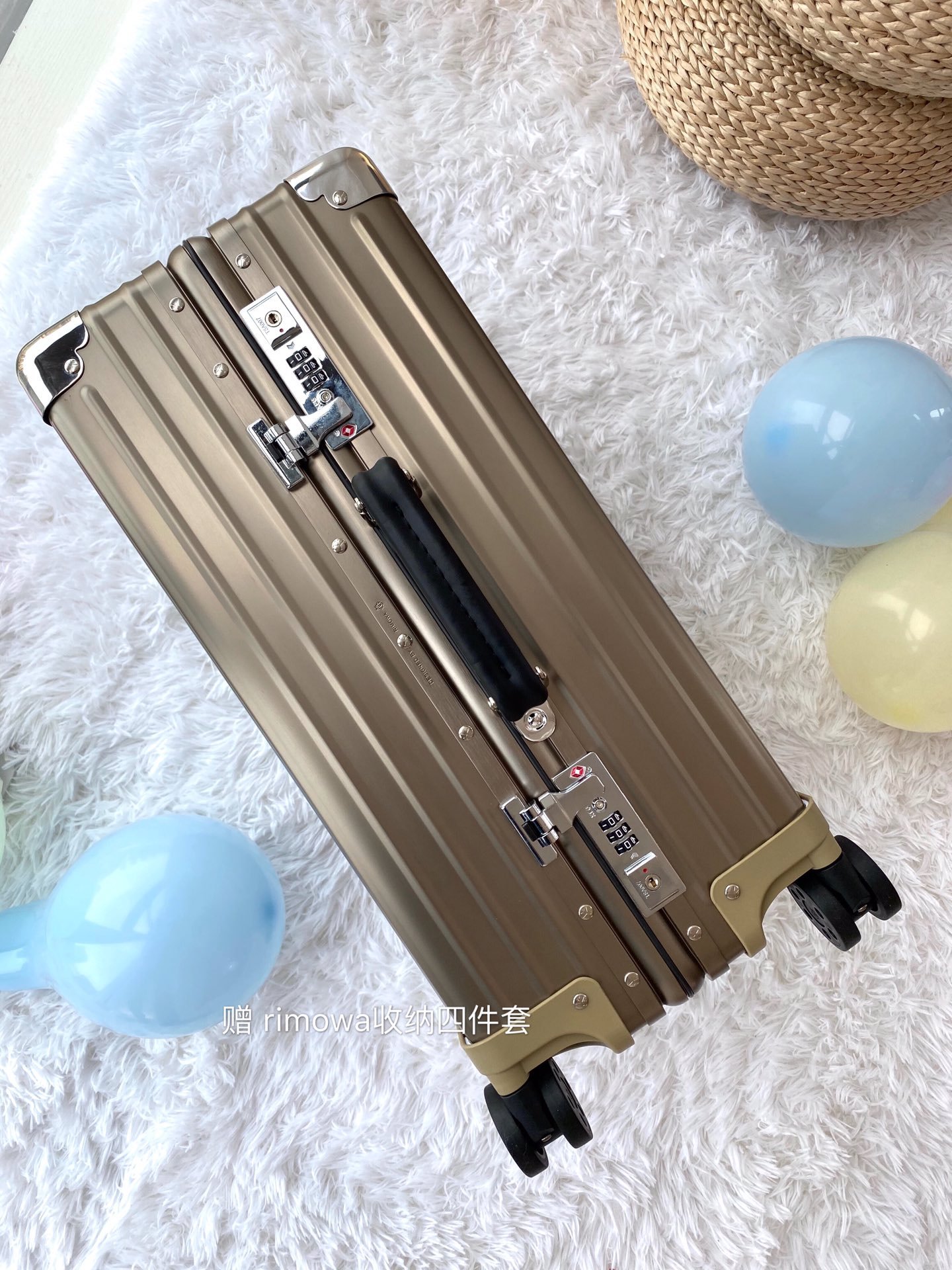 Rimowa Classic Cabin Suitcase - Image 8