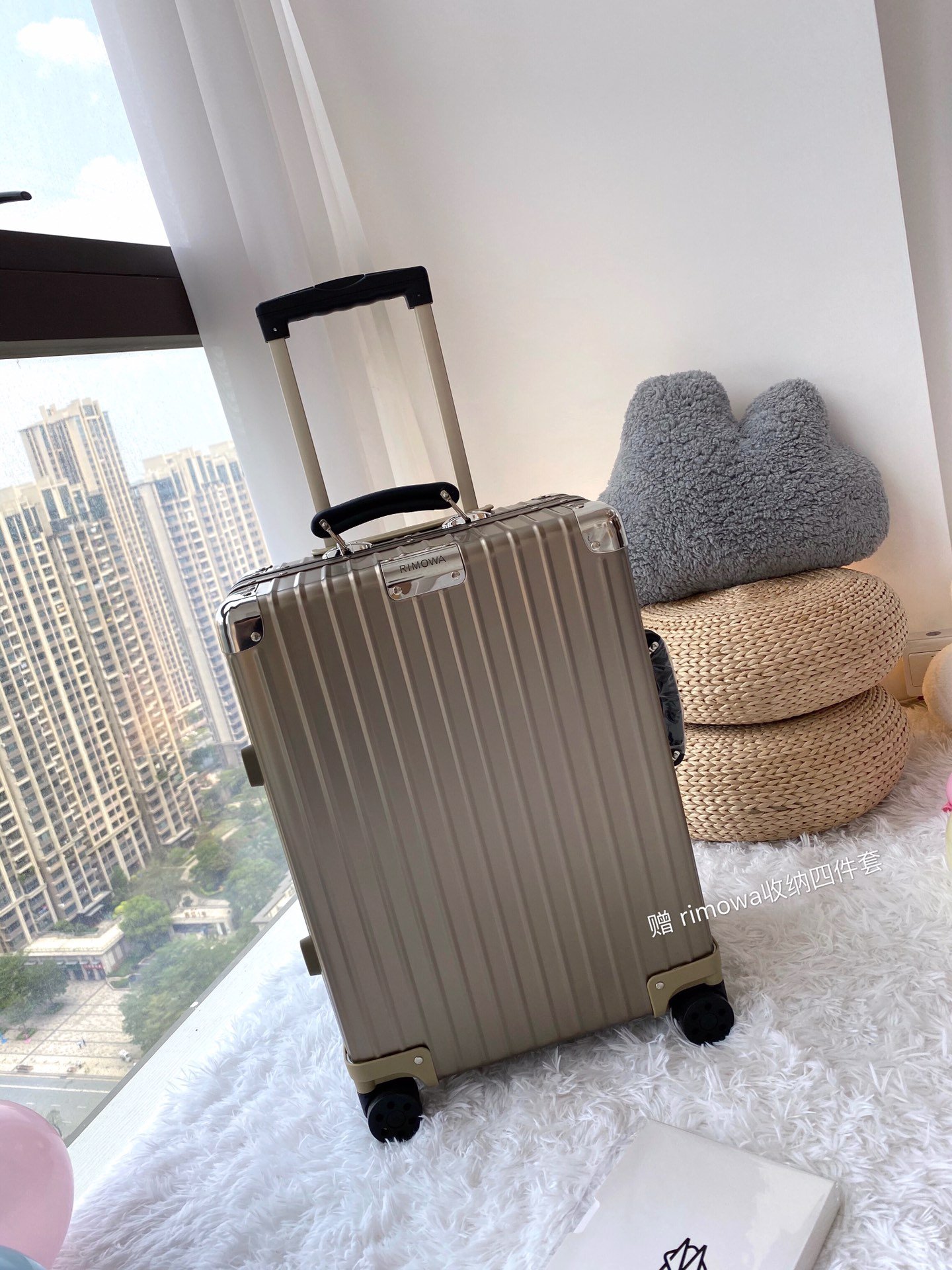 Rimowa Classic Cabin Suitcase - Image 2