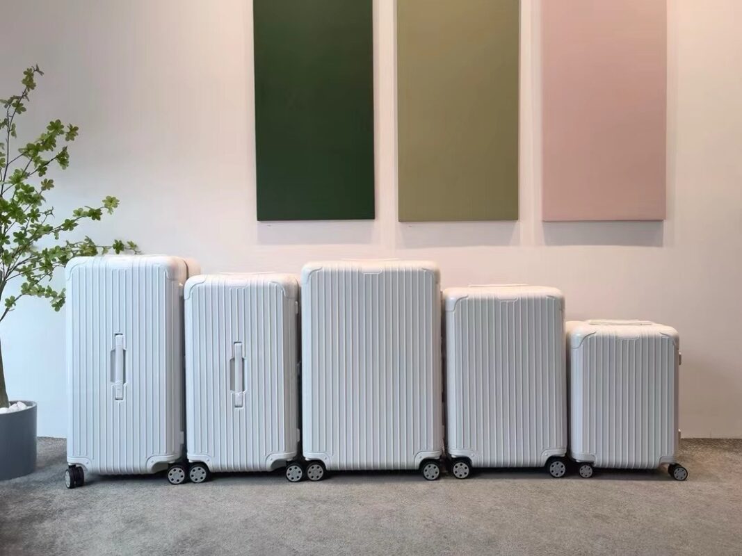 Rimowa Essential Check-In
