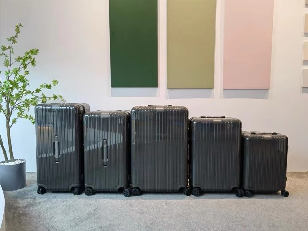 Rimowa Essential Check-In