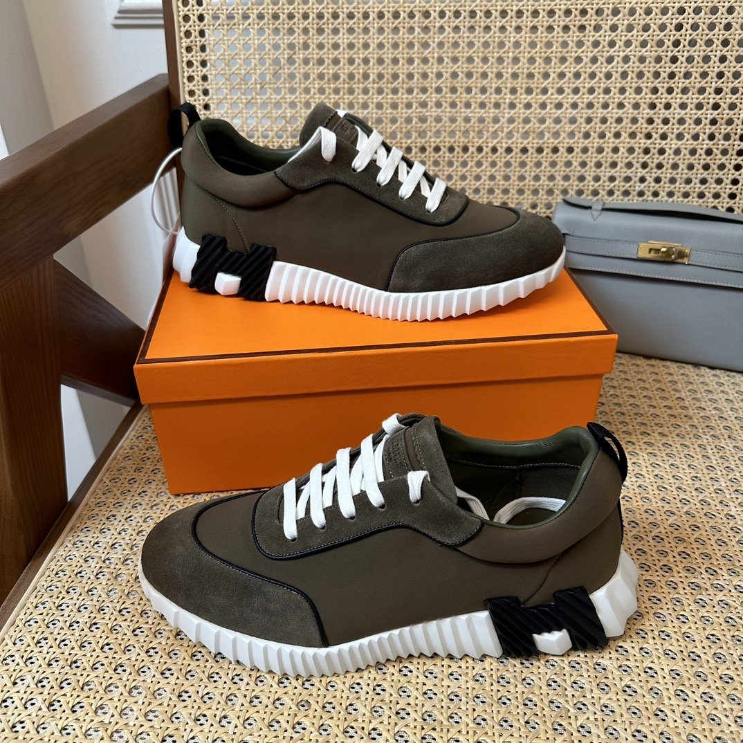 1000021550.jpg Hermès Sneakers - Image 1