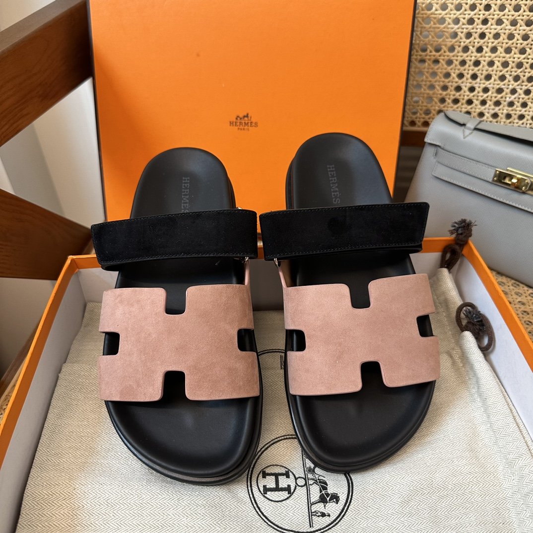 1000022492.jpg Hermès Chypre Sandals - Image 1