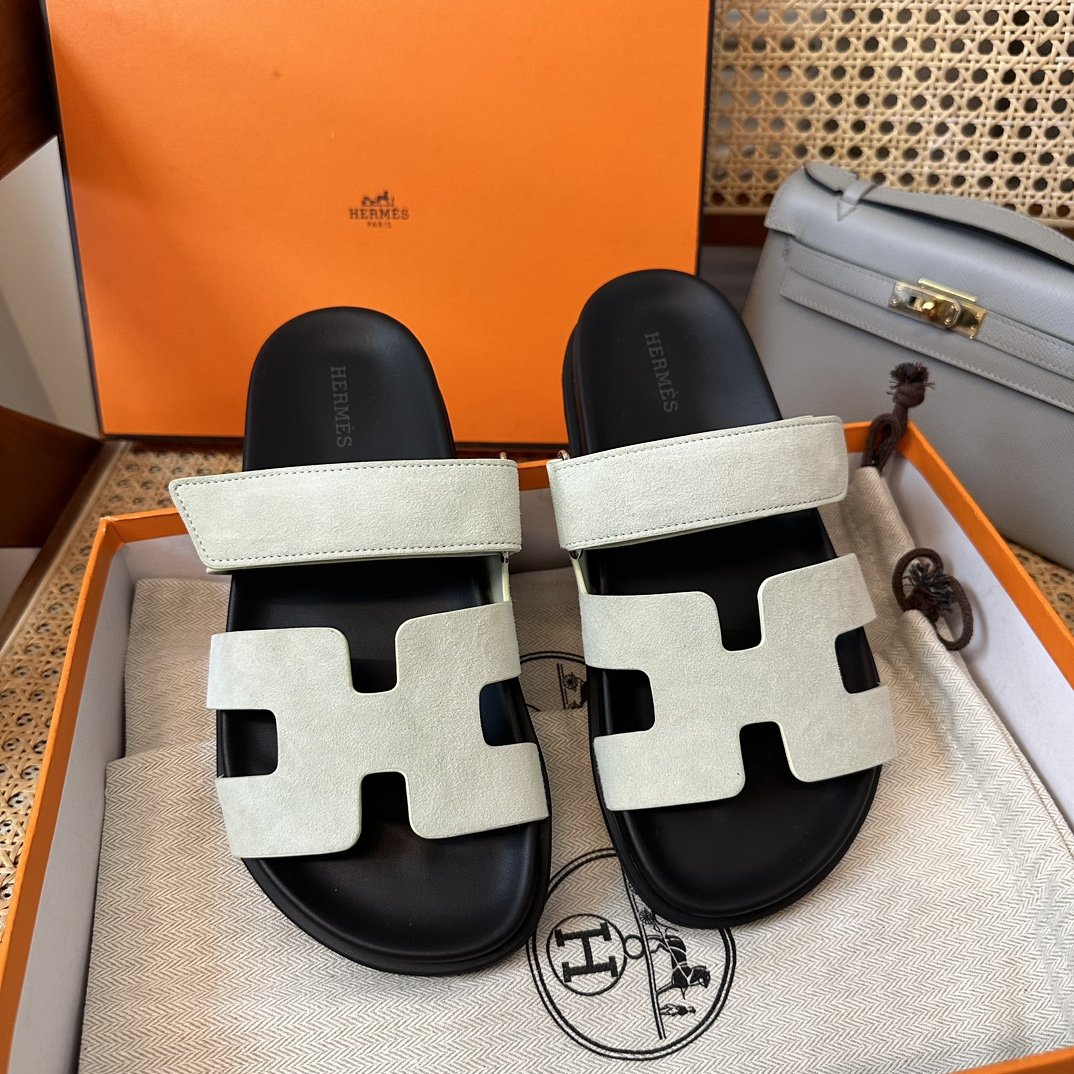 1000022508.jpg Hermès Chypre Sandals - Image 1