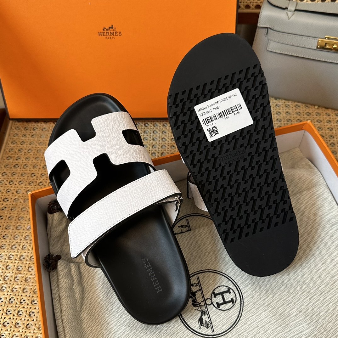 Hermès Chypre Sandals - Image 4