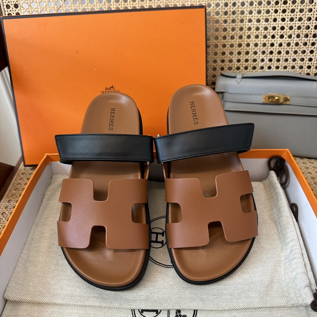 1000022606.jpg Hermès Chypre Sandals - Image 1