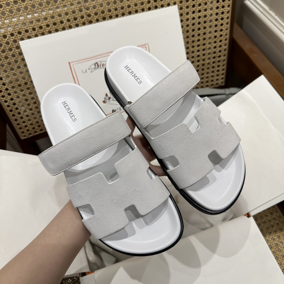 1000022649.jpg Hermès Chypre Sandals - Image 1