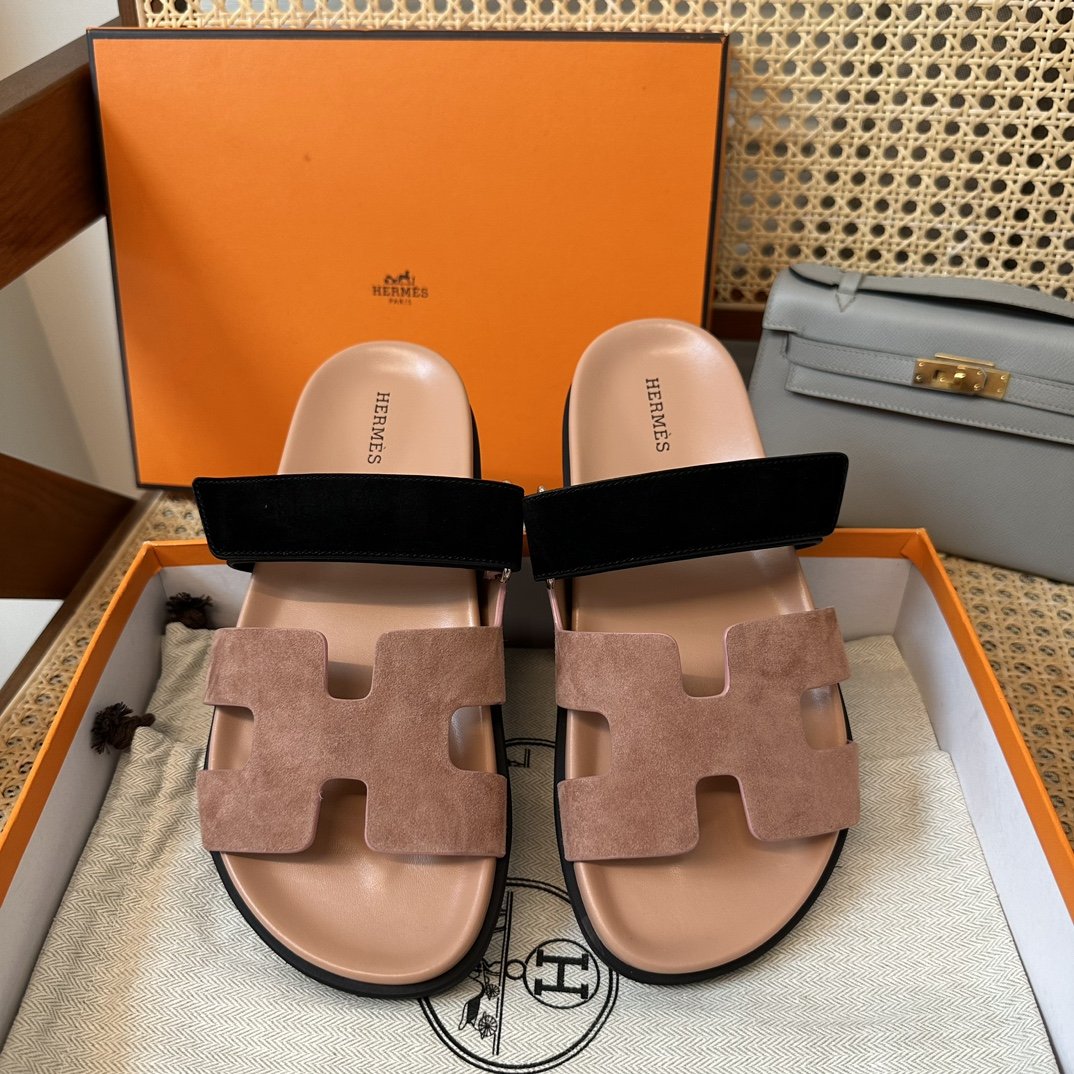 1000022672.jpg Hermès Chypre Sandals - Image 1