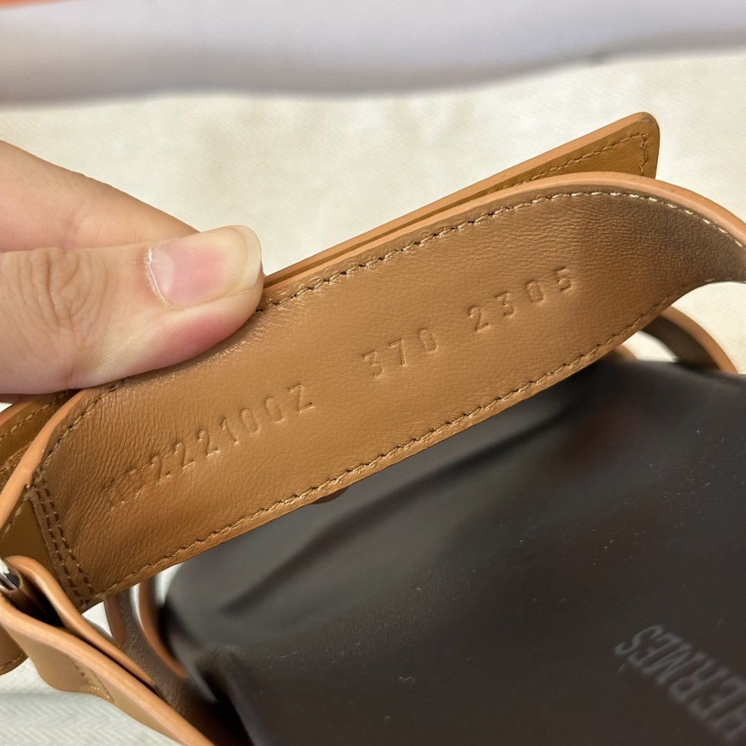 Hermès Chypre Sandals - Image 8