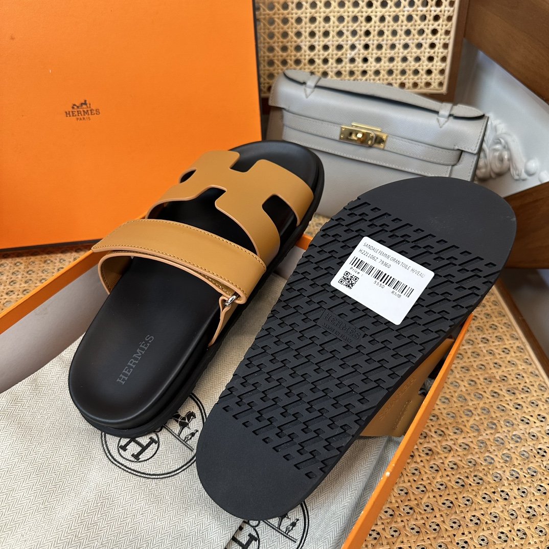 Hermès Chypre Sandals - Image 7