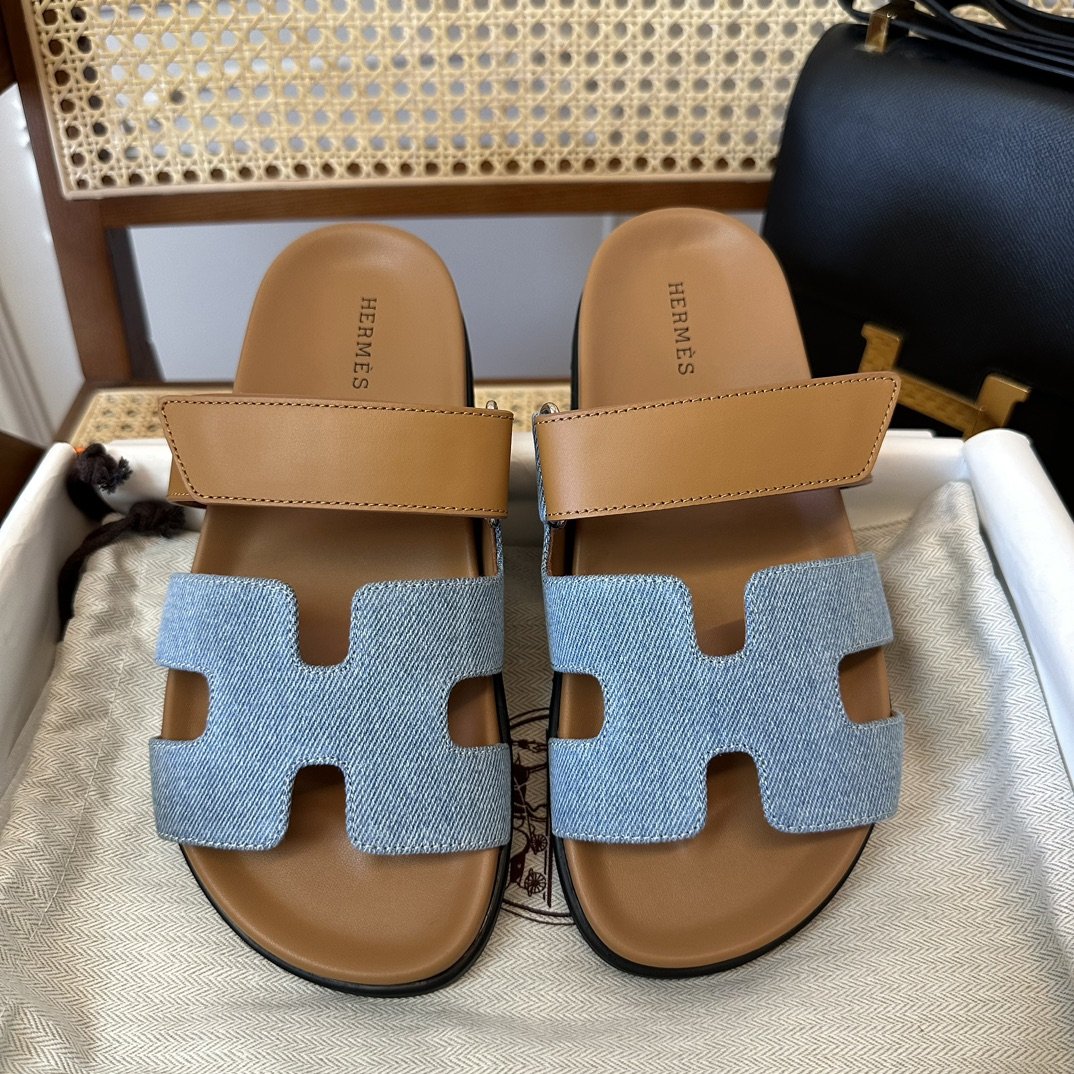 1000023702.jpg Hermès Chypre Sandals - Image 1