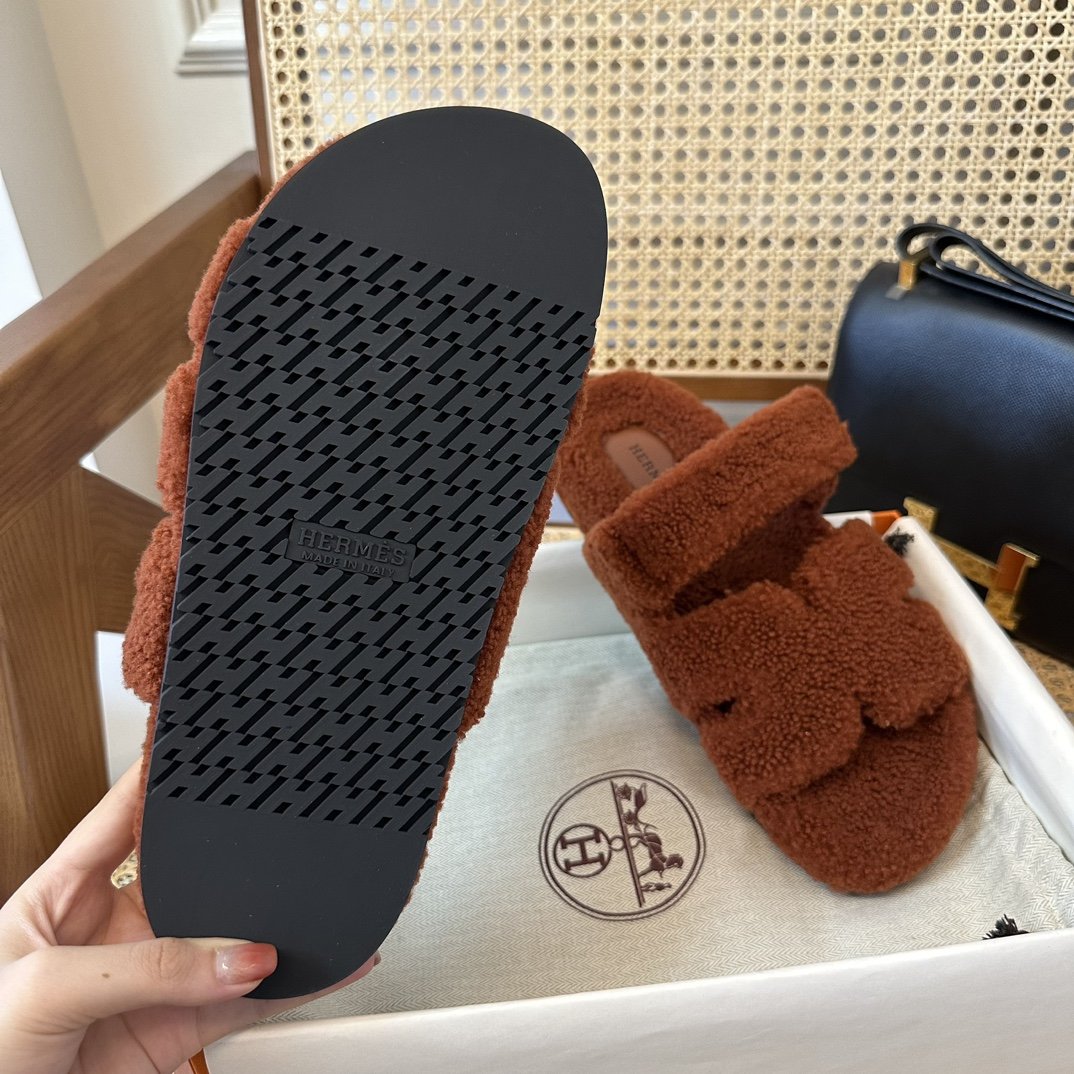 Hermès Chypre Sandals - Image 4