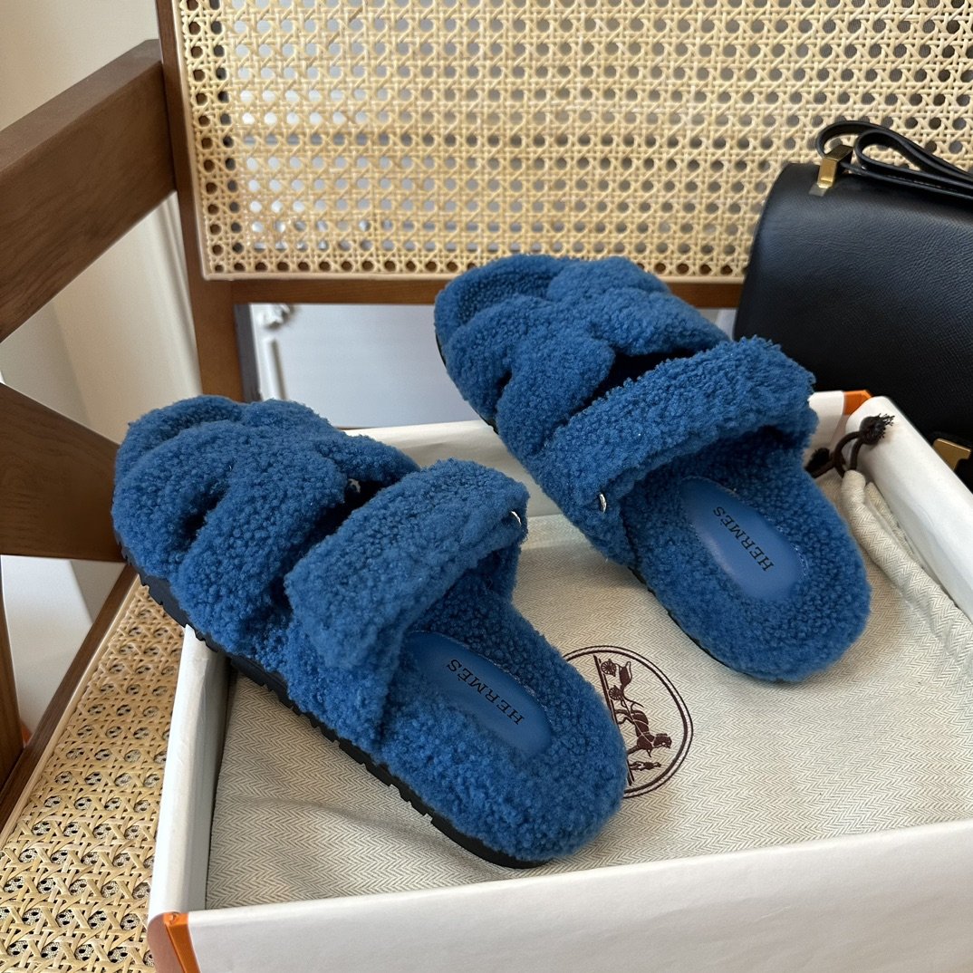 Hermès Chypre Sandals - Image 3