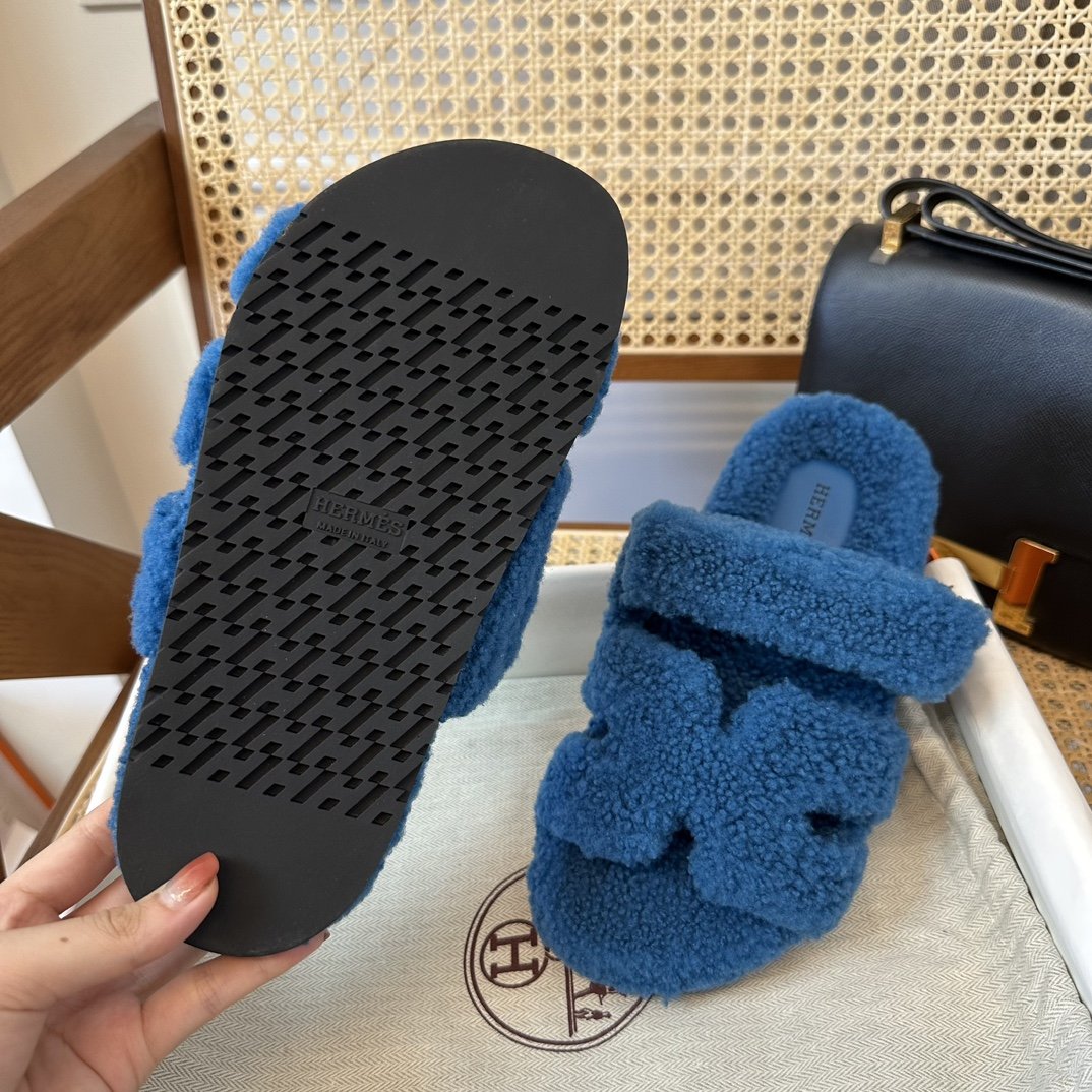 Hermès Chypre Sandals - Image 8