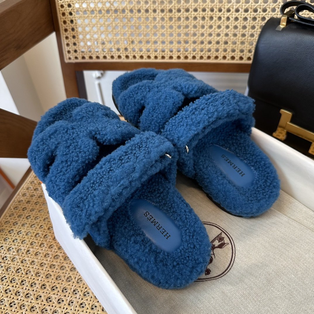 Hermès Chypre Sandals - Image 6