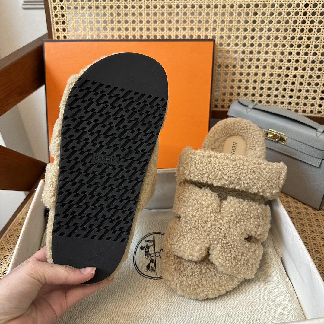 Hermès Chypre Sandals - Image 8