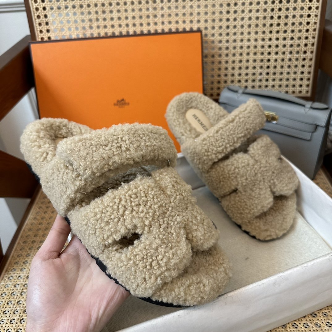 Hermès Chypre Sandals - Image 3