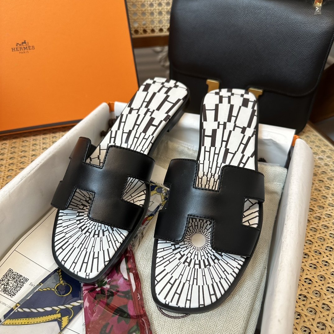 Hermès Oran Sandals - Image 8