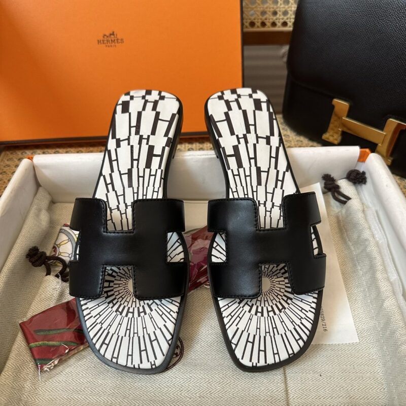Hermès Oran Sandals