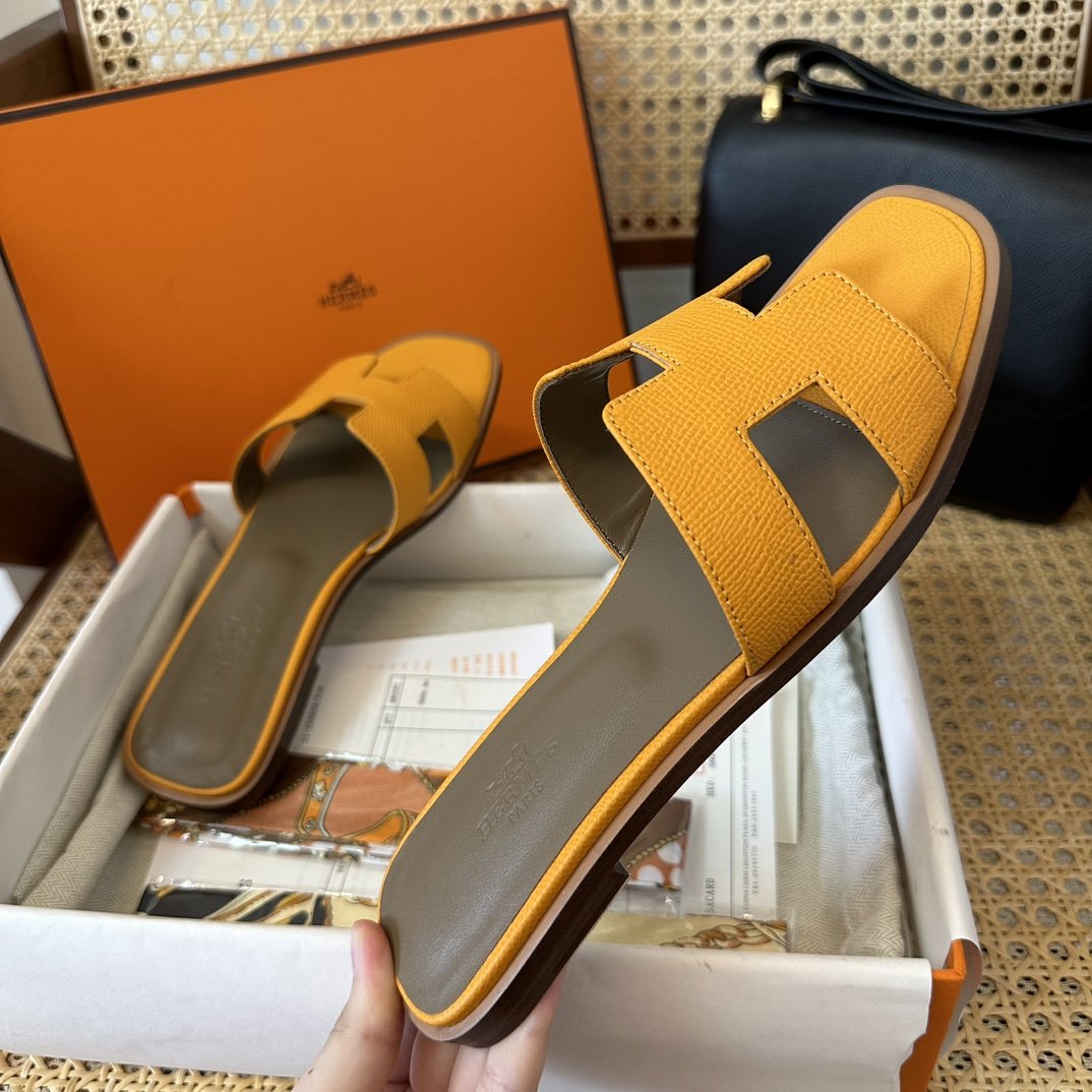 Hermes Oran Sandals Epsom - Image 3