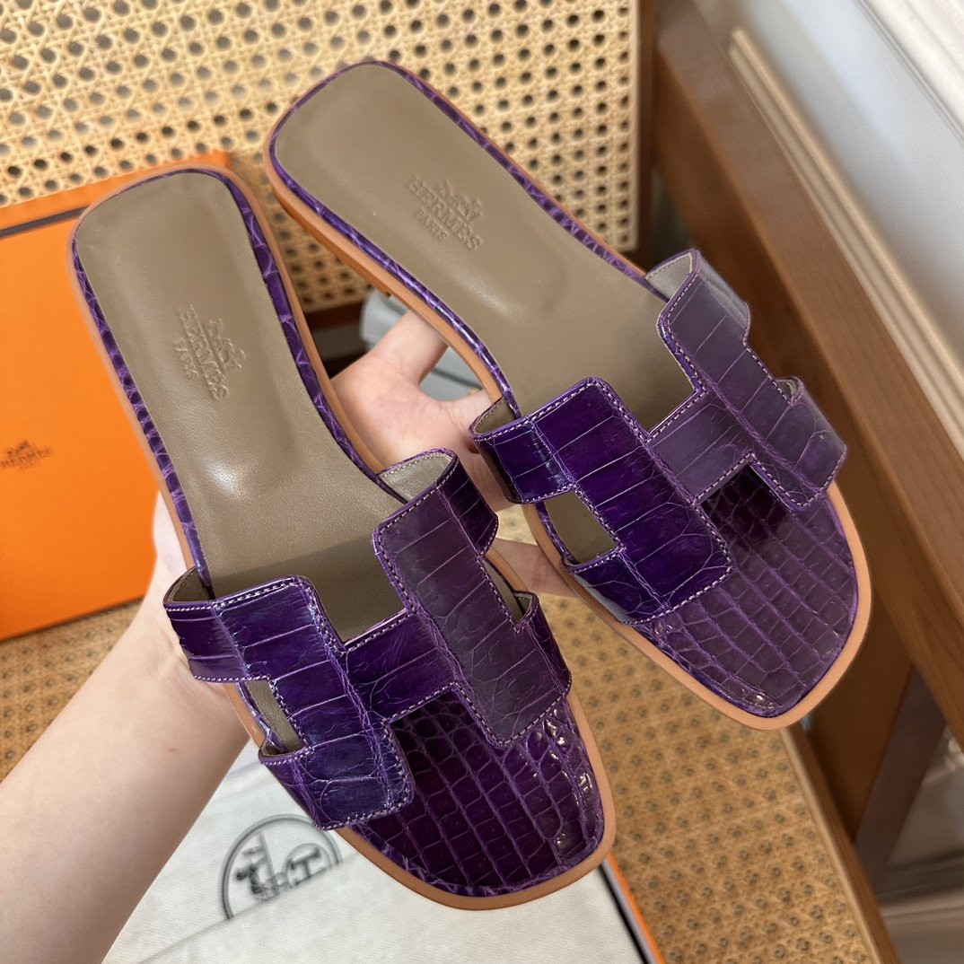 Hermès Croco Sandals - Image 6