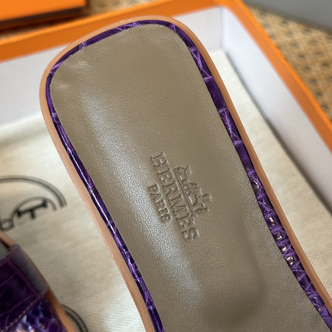 Hermès Croco Sandals - Image 5