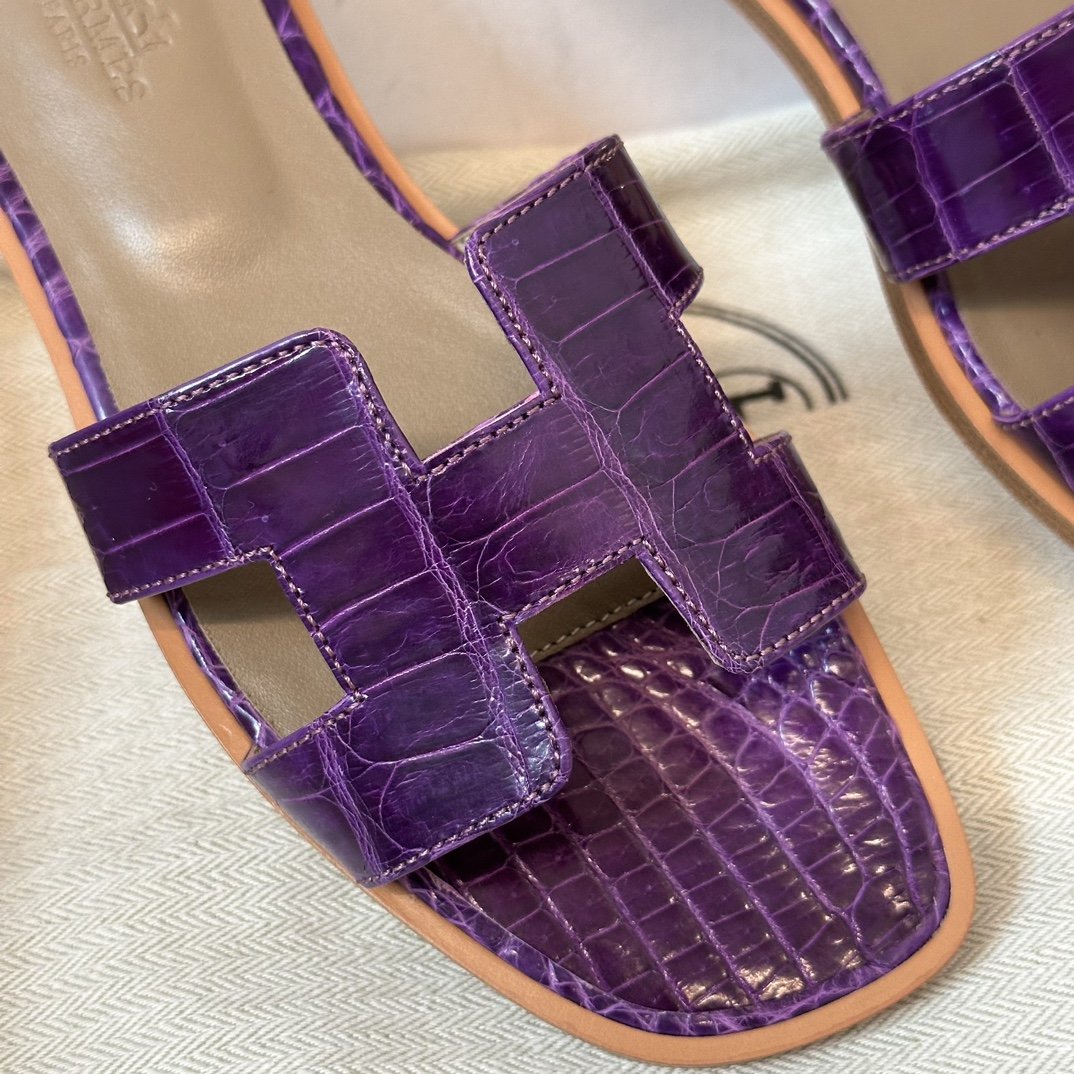 Hermès Croco Sandals - Image 2