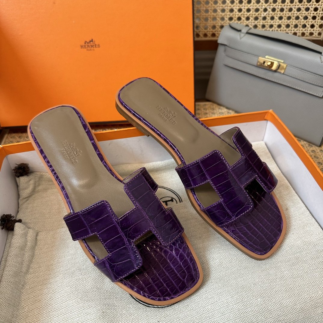 Hermès Croco Sandals - Image 7