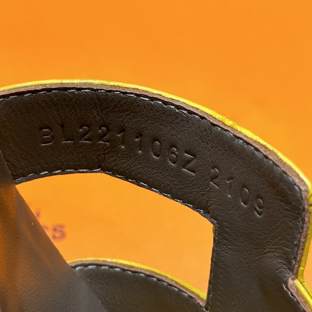 Hermès Croco Sandal's - Image 3