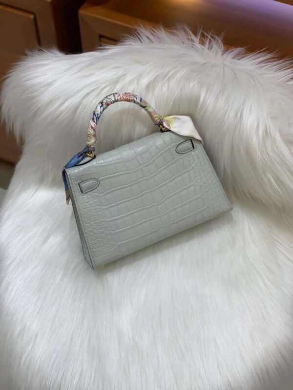 Mini Kelly Alligator GHW Gris Neve