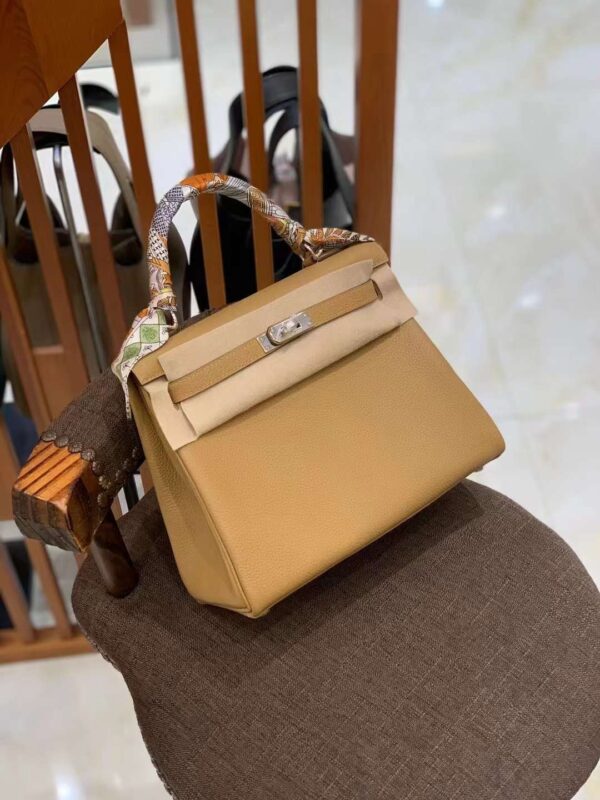 kelly 25 togo biscuit palladium hardware