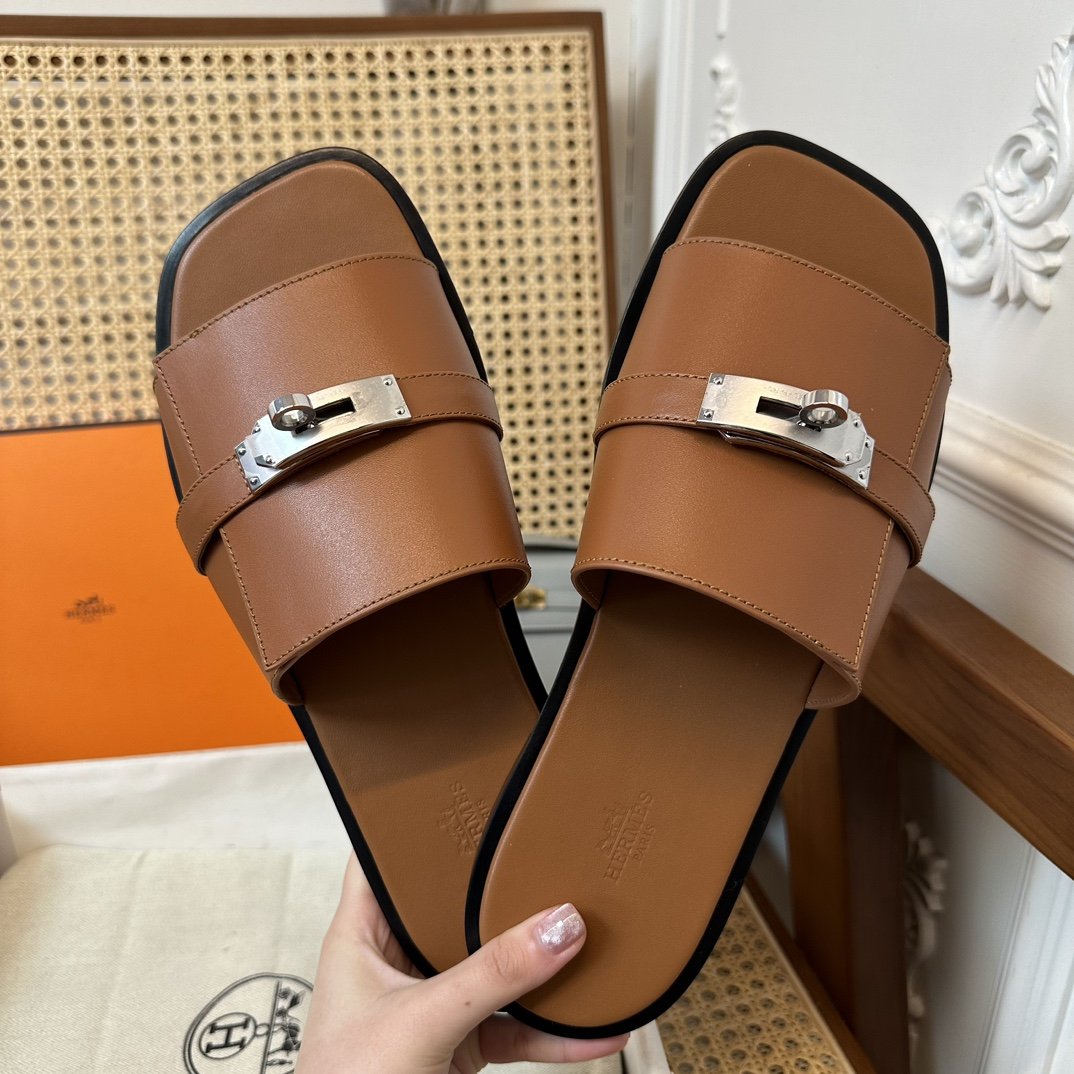 Hermès Kelly Sandals - Image 3
