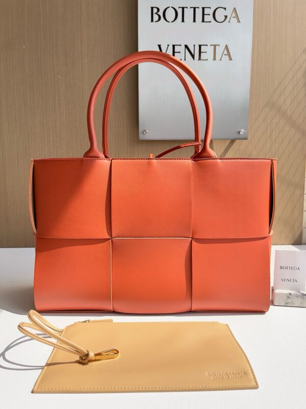 Bottega bags 2024
