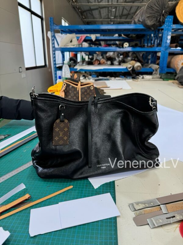 𝗖𝗮𝗿𝗿𝘆𝗮𝗹𝗹 Louis Vuitton authentic quality 2025