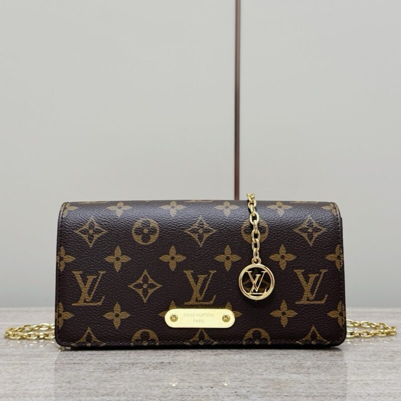 Lily woc Louis Vuitton authentic quality 2025