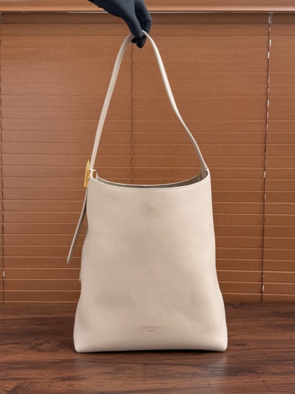 Low Key Hobo -Louis Vuitton authentic quality 2025