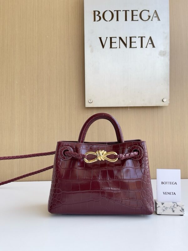 Bottega Veneta  -Bottega bag authentic quality 2025