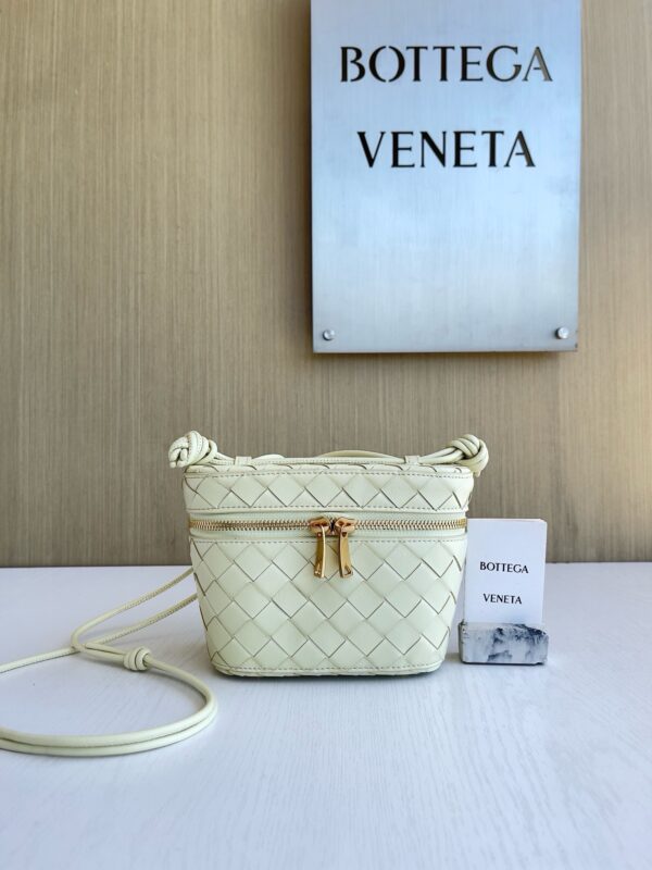 Bottega bag authentic quality 2025