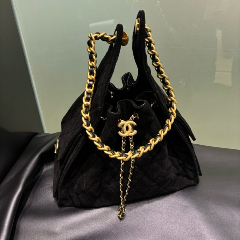 Chanel 25 medium handbag black authentic quality 2025