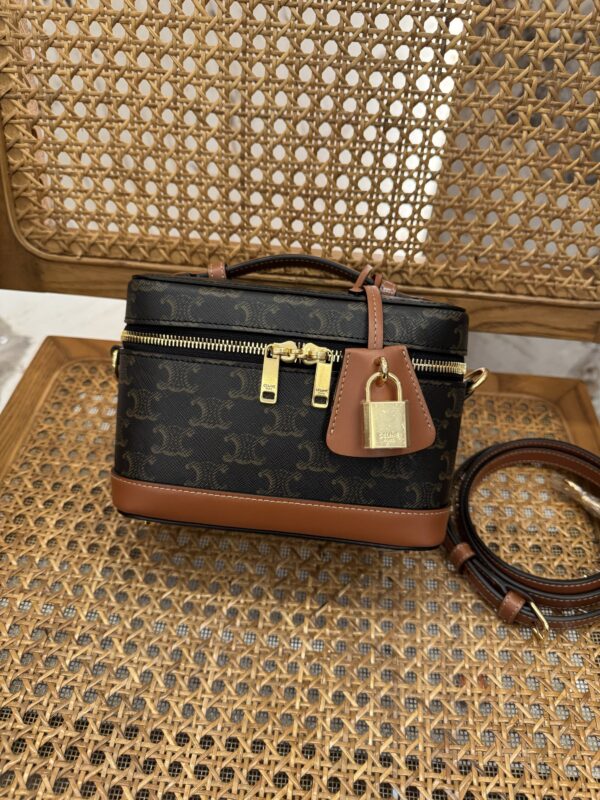 celine besace triumph  authentic quality bag 2025