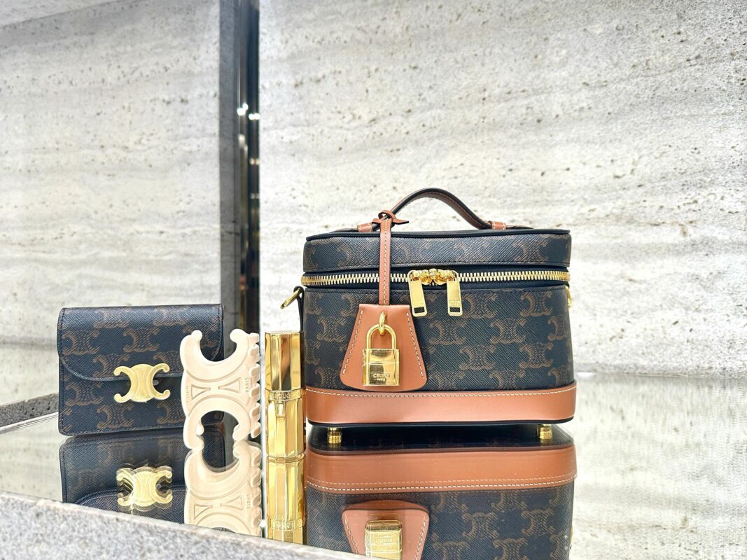 celine besace triumph  authentic quality bag 2025