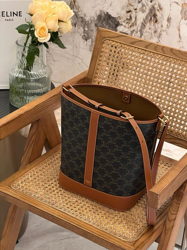 celine besace triumph  authentic quality bag 2025