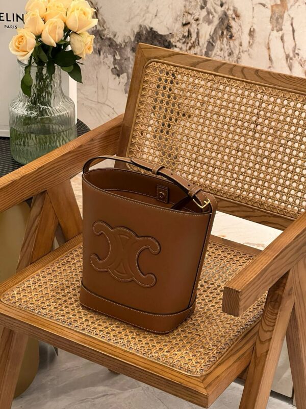 celine besace triumph  authentic quality bag 2025