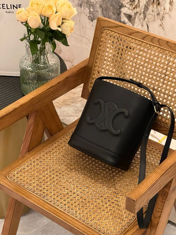 celine besace triumph  authentic quality bag 2025