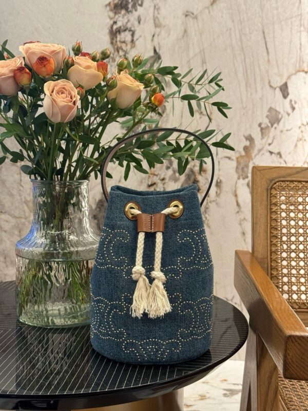 celine besace triumph  authentic quality bag 2025