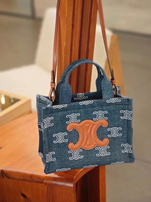 celine besace triumph  authentic quality bag 2025