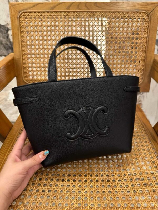 celine besace triumph  authentic quality bag 2025