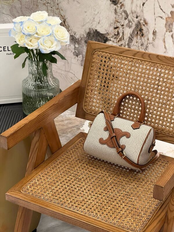 celine besace triumph  authentic quality bag 2025