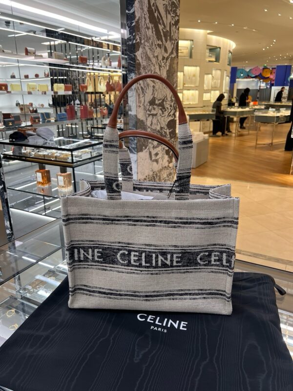 celine besace triumph  authentic quality bag 2025