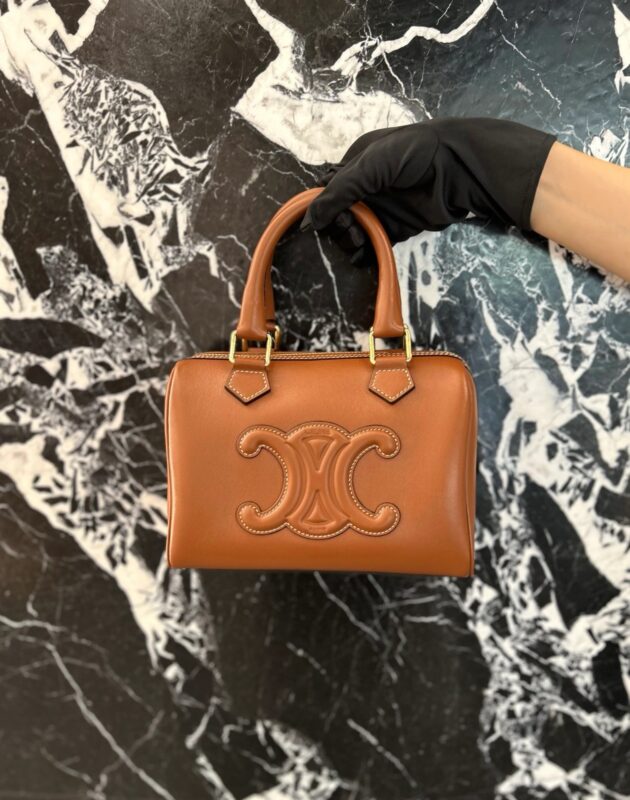 celine besace triumph  authentic quality bag 2025